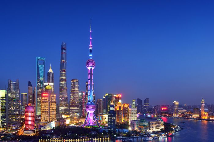 Listing image for Dolly Parton Talks Lipstick Launch and Country Girls Who Dream of Glamour