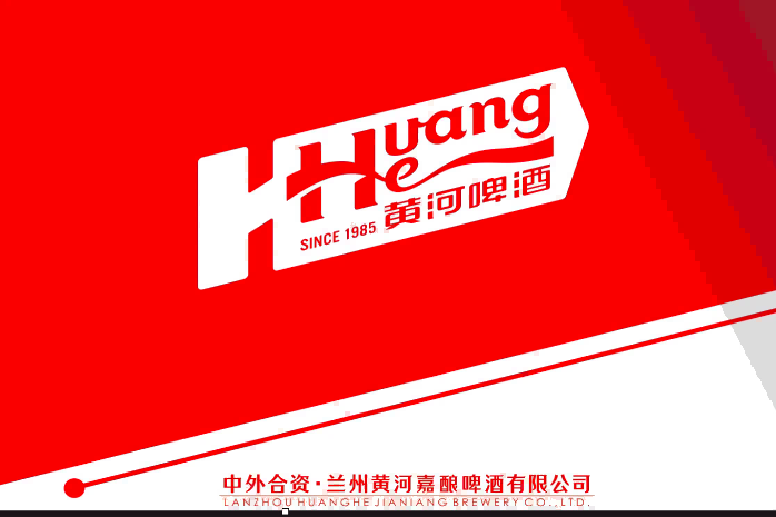 Dolly Parton Talks Lipstick Launch and Country Girls Who Dream of Glamour